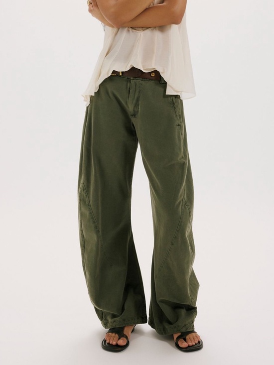 Free People Pants - Free People Spotlight Barrel Chino Trousers in Dusty Olive